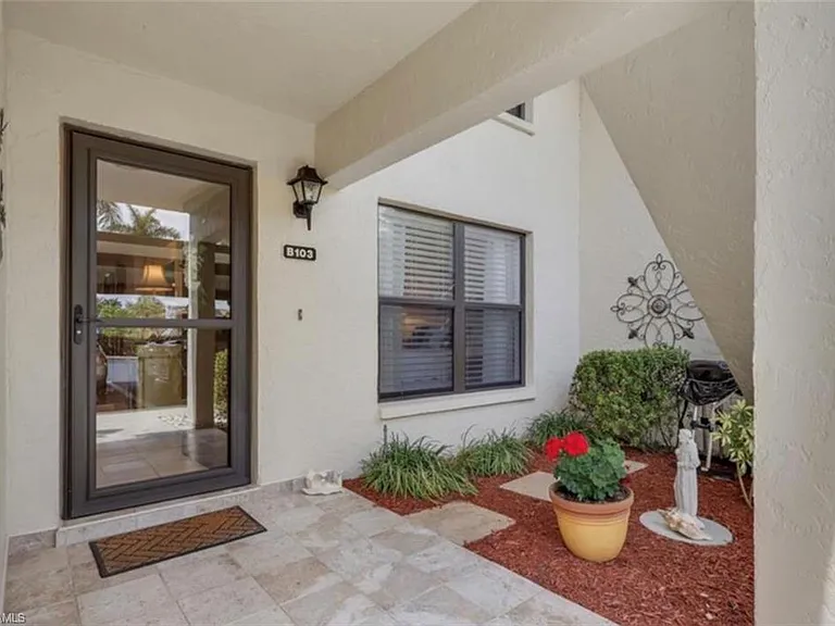 4240 Chantelle Dr #B103 — Photo 35