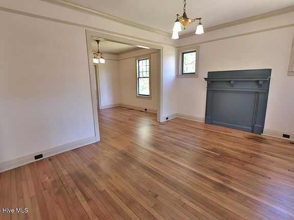 3rd image of 220 S Howell Street