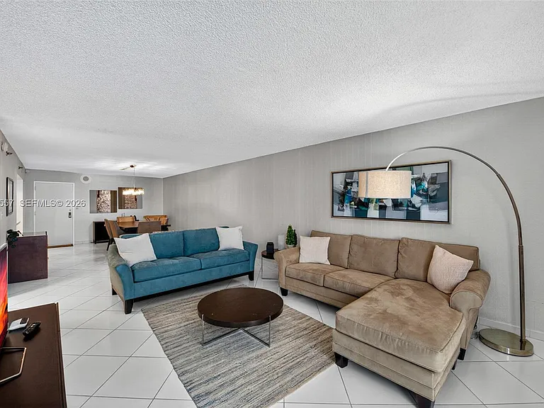 2401 Collins Ave #1107 — Photo 2