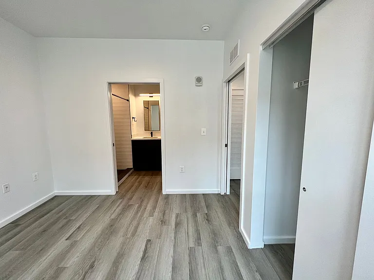 725 W Pratt St. — Photo 143