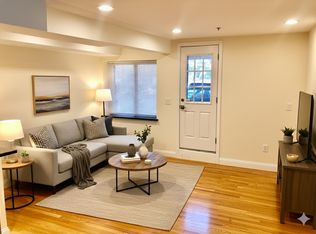 1813 Beacon St #7, Brookline, MA 02445