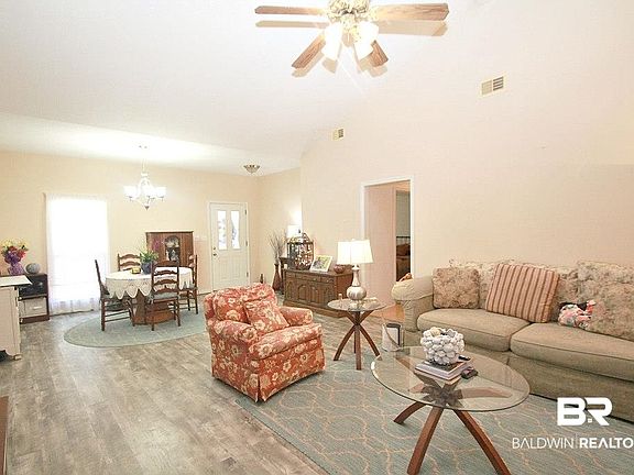 2nd image of 103 S Windgate Cir