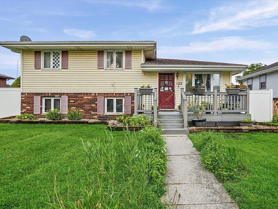 1st image of 122 N Elmer St