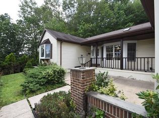 950 Upland Dr, Elmira, NY