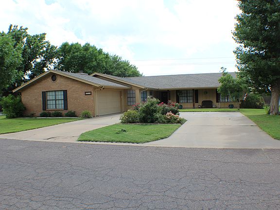 2nd image of 6213 Sequoia Dr