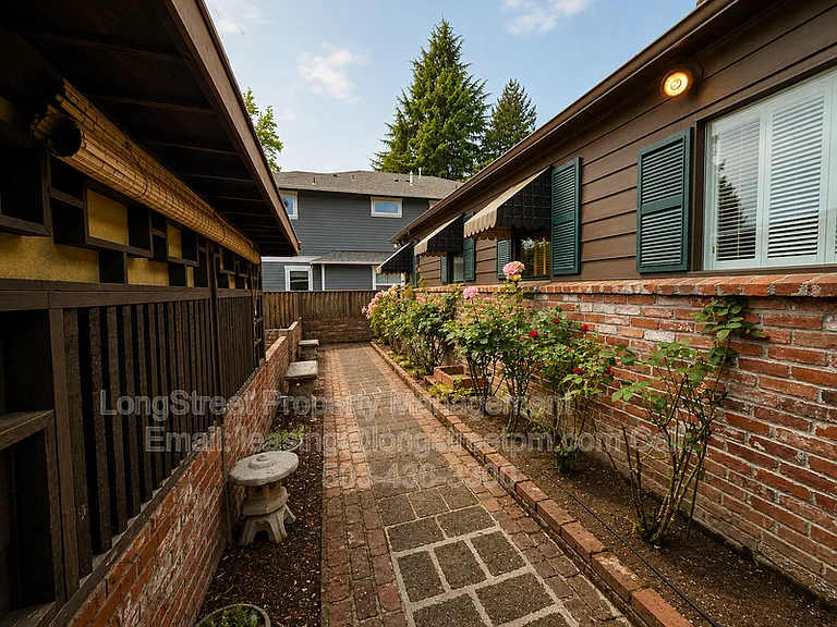785 2nd St — Photo 25