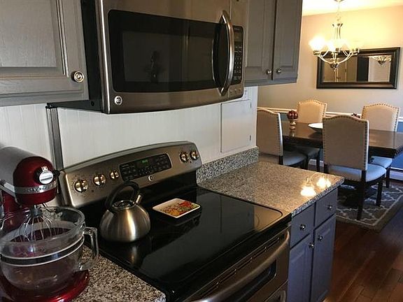 4th image of 209 Bayberry Hill Ln