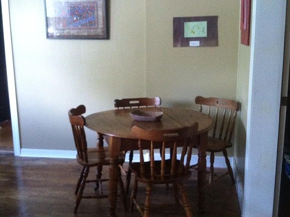 kitchen / dining area