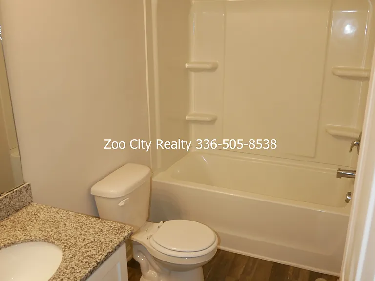 Upstairs hall bath