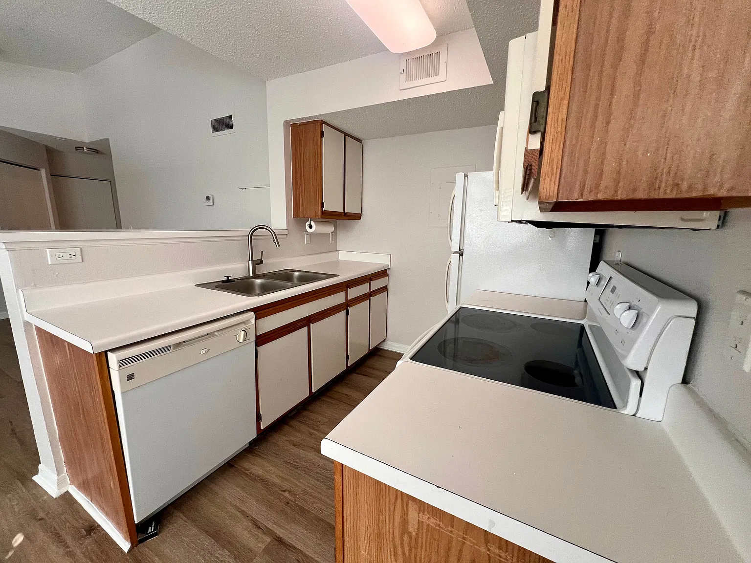 12591 Equestrian Cir — Photo 4