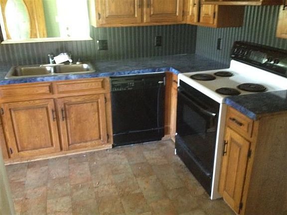 3rd image of 162 Private Road 226