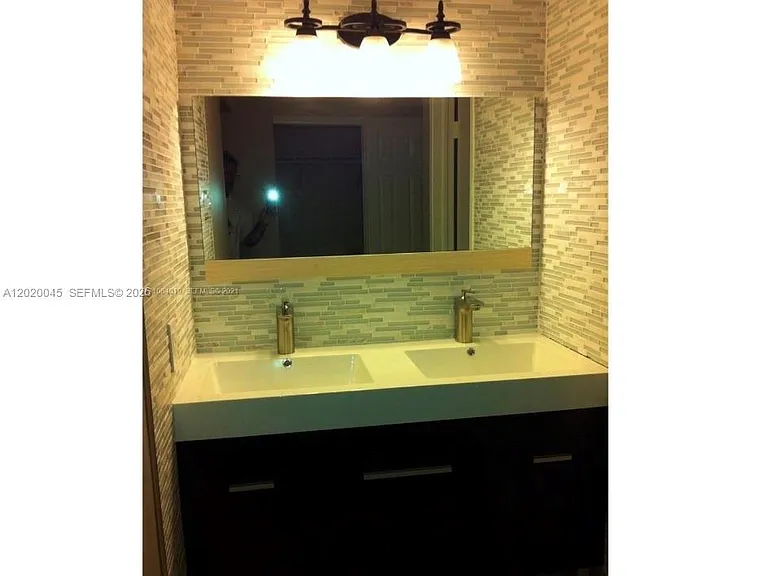 9480 Tangerine Pl #404 — Photo 9