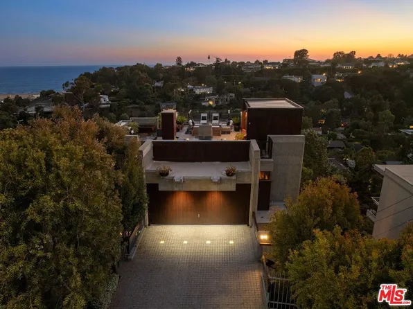 407 Upper Mesa Rd, Santa Monica, CA 90402