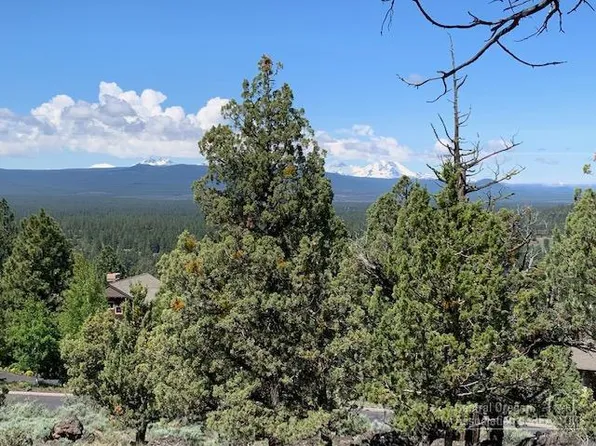 3240 NW Metke Pl, Bend, OR 97703