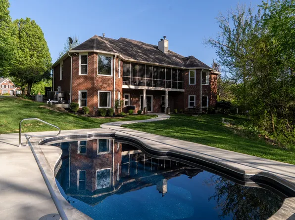 450 Jones Pl, Martinsville, IN 46151