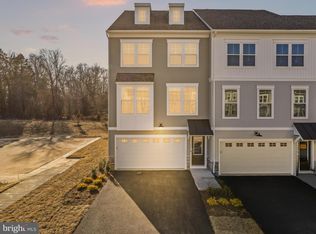 24177 Thurso Sq, Sterling, VA 20166