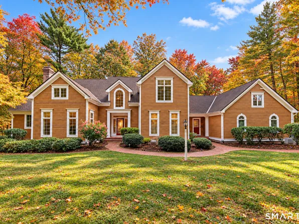 10 Whitman Pond Road, Simsbury, CT 06070