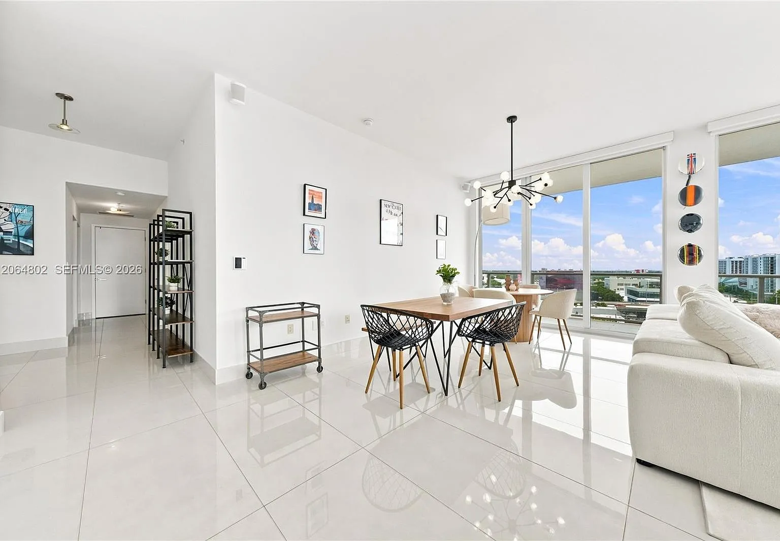 Two Midtown Miami Condo — Photo 2