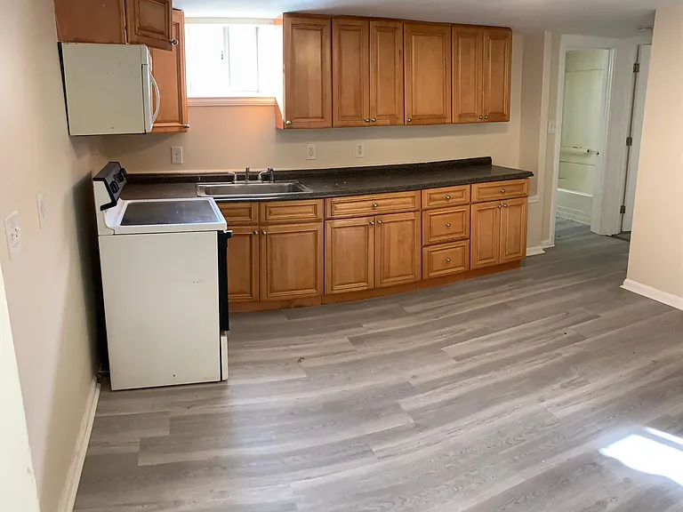 15 Forest Ave #1 — Photo 3