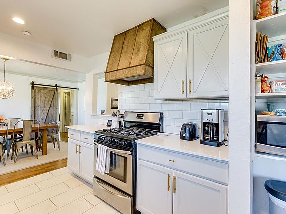 5th image of 1517 Carlisle Ct