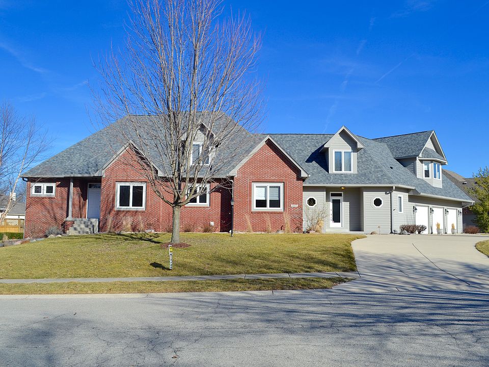 1st image of 275 Ashbourne Dr