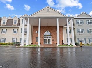 2 Richmond Rd APT 306, West Milford, NJ 07480
