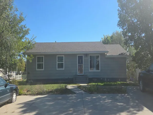 422 N Morehead St, Chadron, NE 69337