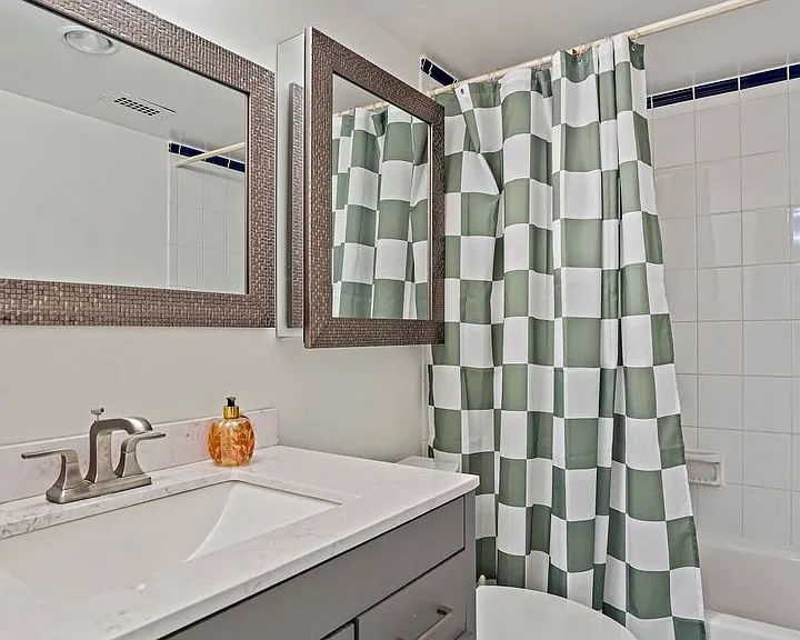 300 M St SW #806N — Photo 17