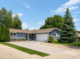 770 Cordial Dr, Des Plaines, IL 60018