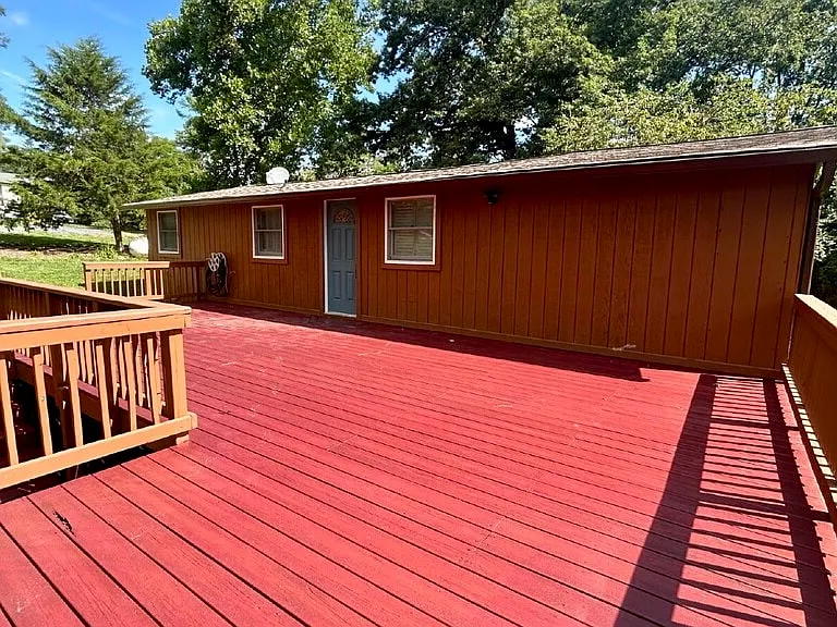 265 Flynn Dr — Photo 1