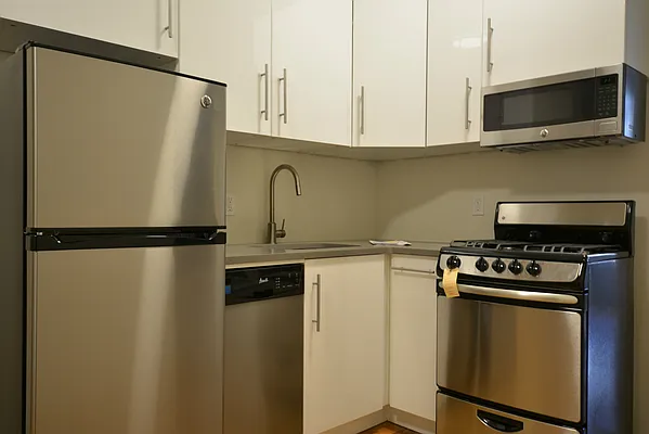 Rented by Keller Williams NYC | media 26