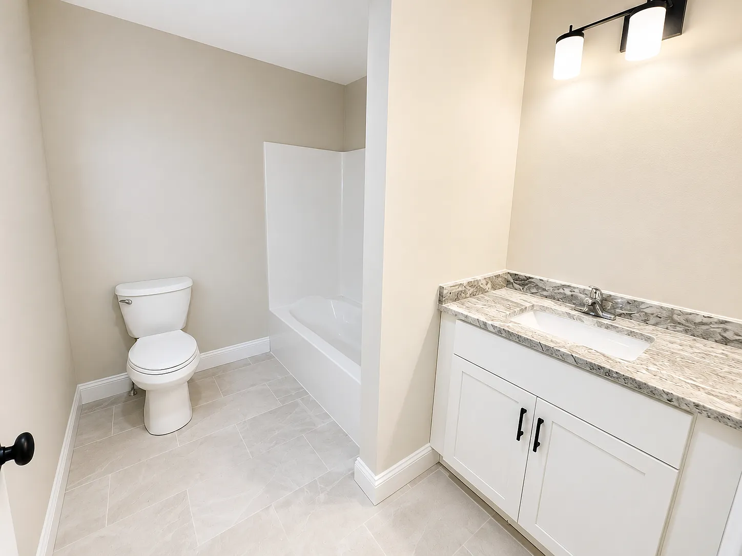 3 bed, 1400 sqft, $3,350 — Photo 2