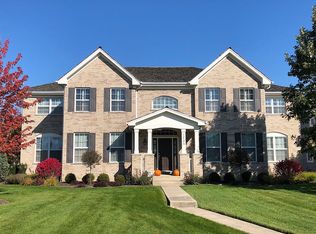 1725 Constitution Dr, Glenview, IL 60026
