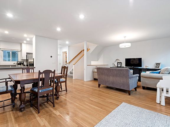 5th image of 4554 N Paulina St APT 7