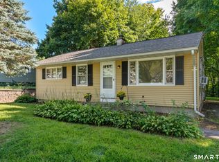 3 Prospect Hill Dr, East Windsor, CT 06088