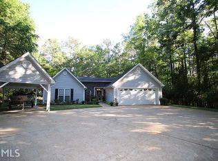 39 Village Point Dr, Lagrange, GA 30240