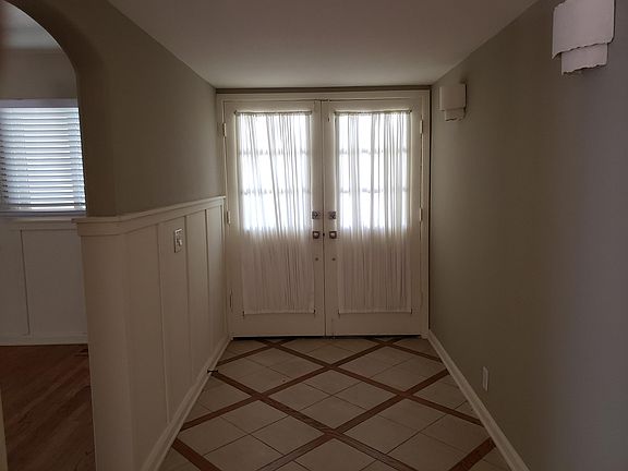 5th image of 890 W Remington Dr