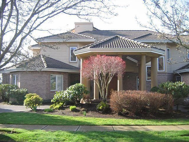 1st image of 8403 SE Lieser Point Dr