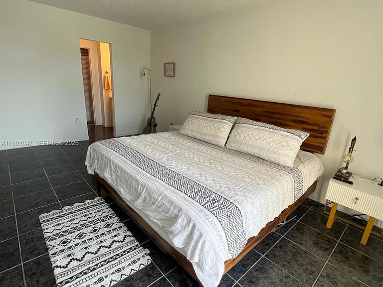 2350 NE 135th St #208 — Photo 7