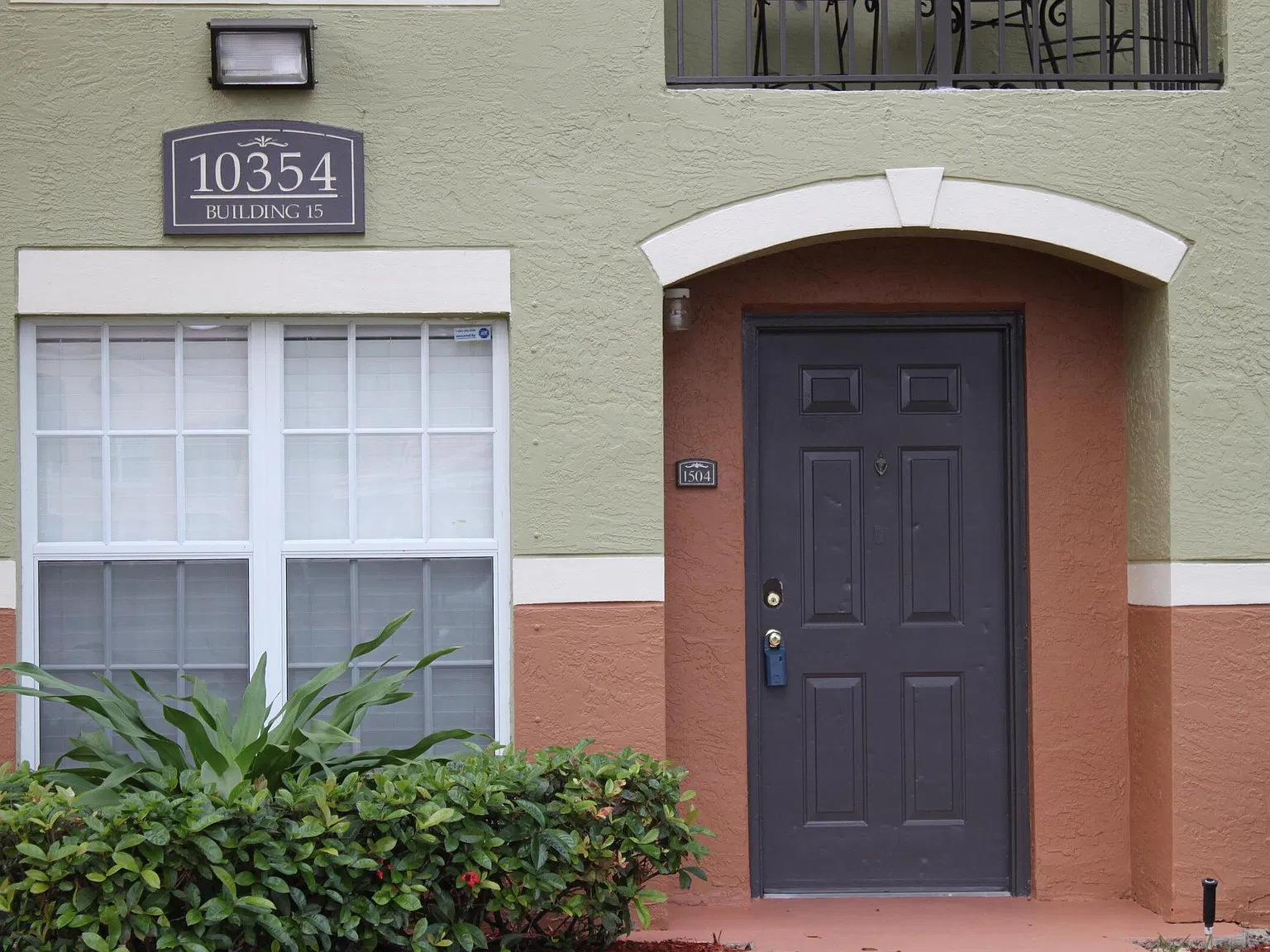 2 bed, 2.0 bath, 1051 sqft, $2,100 — Photo 3