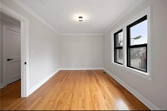 504 Ashford Ave #1W — Photo 10
