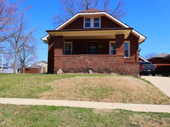 127 7th Ave SE, Oelwein, IA 50662