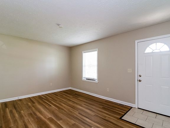 3rd image of 858 Cherrydale Ave