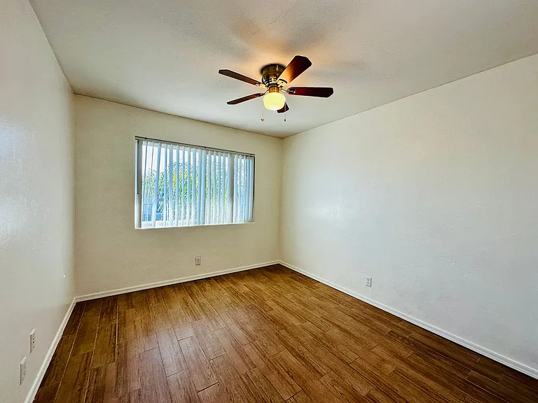 1 and 2 Bedrooms Great Location with Community Pool and Onsite Laundry! 1/2 of Mile from U of A — Photo 90