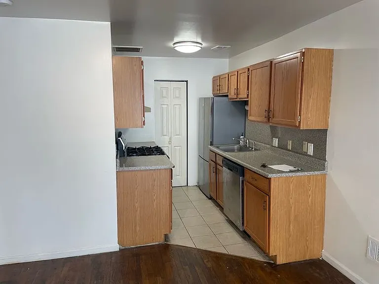 928 E Passyunk Ave #3 — Photo 4