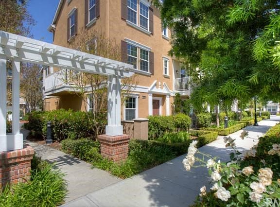 4th image of 15207 Fairfax Way