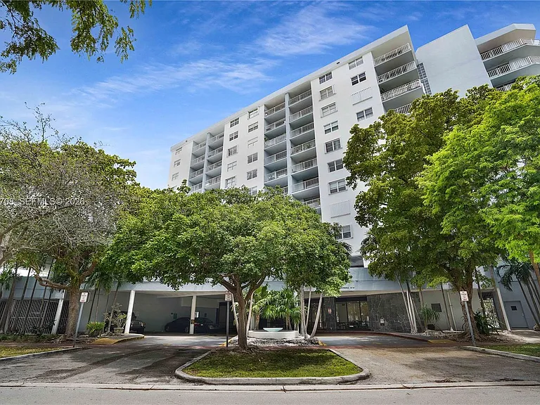 6900 Bay Dr #3H — Photo 32