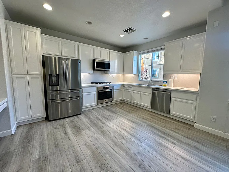 4226 Tobin Cir — Photo 7