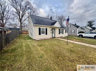 39 Hillcrest Ave, Edison, NJ 08817