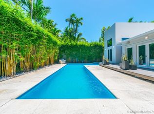 6081 N Bay Rd, Miami Beach, FL 33140